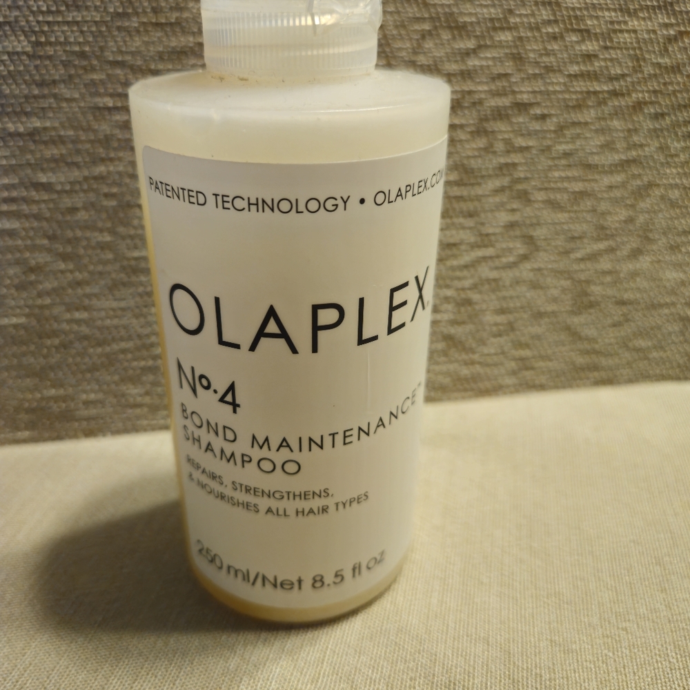 Olaplex No 4 Bond Maintenance Shampoo 8.5 fl oz Opened barely used